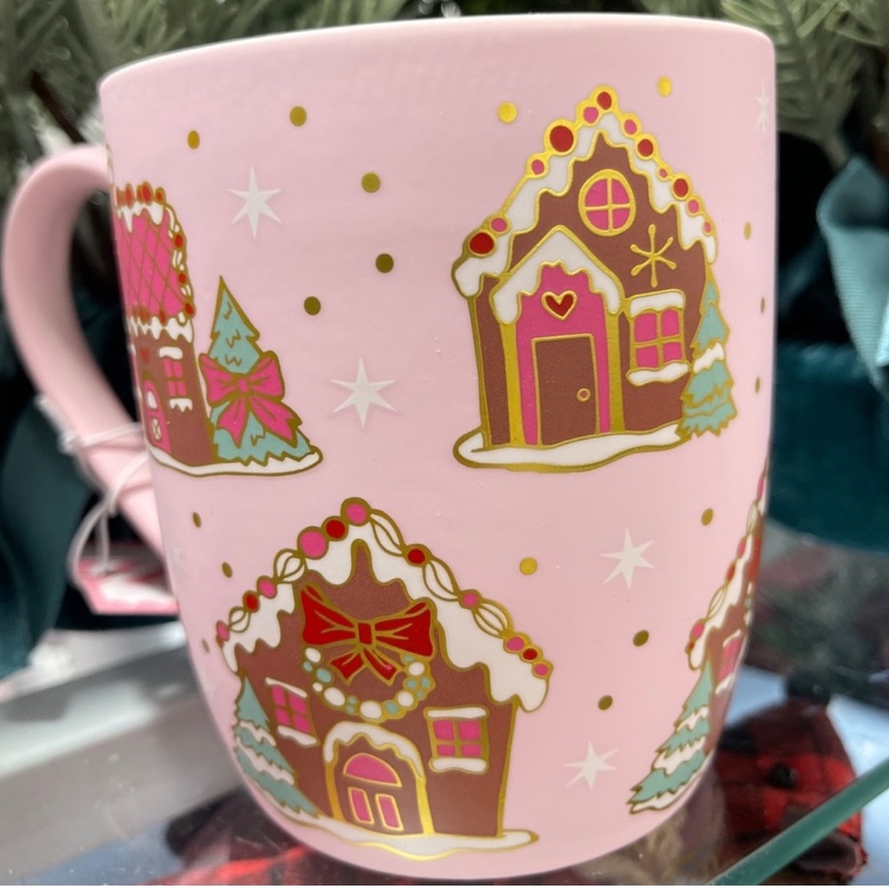 Christmas Pink Gingerbread Houses with Metallic Gold Pink Soft Touch Mug NWT